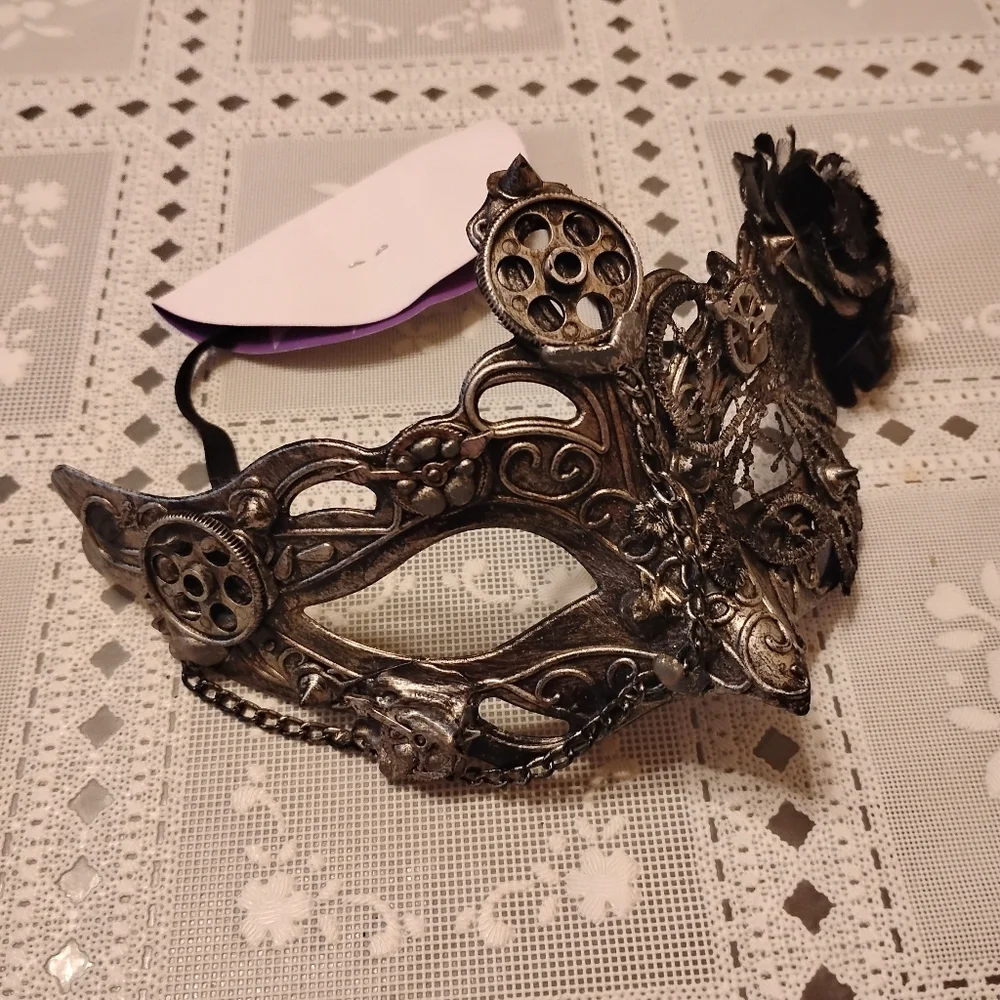 🆕 Silver Steampunk Eye Half Mask, New